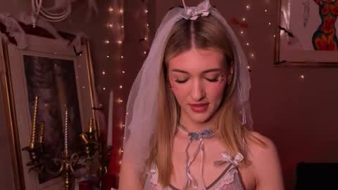 Snapshot of delcieodoherty chatting on October 30, 9:04 pm Adla online show from October 30, 9:04 pm