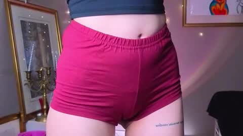 Snapshot of delcieodoherty chatting on November 6, 8:32 pm Adla online show from November 6, 8:32 pm