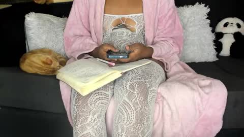 deli_la online show from March 25, 5:02 am