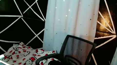 delicious_cum_girlxx online show from September 17, 11:28 pm