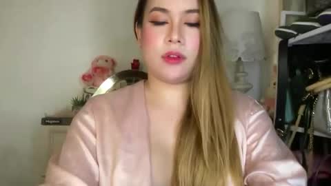 iyalicious online show from November 13, 6:18 pm