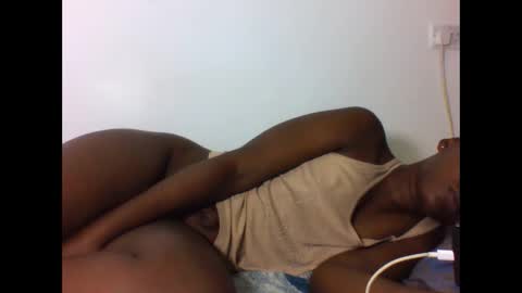 Snapshot of deliciousbabe01 chatting on February 24, 7:01 pm EVAH online show from February 24, 7:01 pm