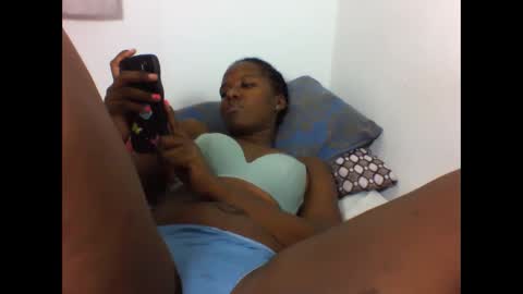 EVAH online show from April 14, 7:20 pm