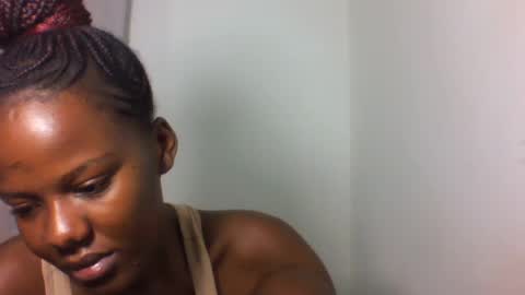 Snapshot of deliciousbabe01 chatting on June 25, 2:11 am EVAH online show from June 25, 2:11 am