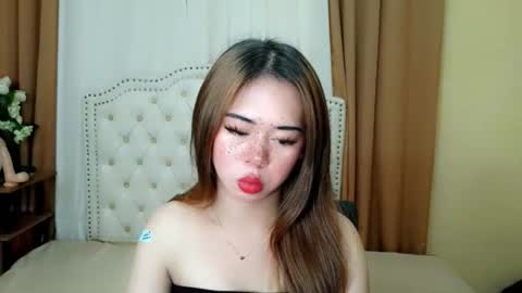 Sophie online show from April 16, 7:09 am