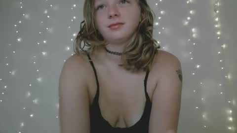 DelilaLove3412 online show from September 23, 3:15 pm