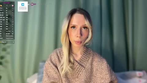 Della online show from February 26, 3:22 pm