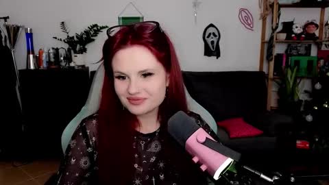 dellacrush_ online show from January 7, 6:10 pm