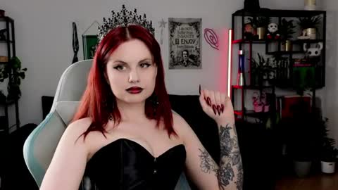 Snapshot of dellacrush_ chatting on June 13, 5:22 pm dellacrush_ online show from June 13, 5:22 pm