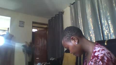 dellarine517299 online show from November 8, 11:54 am