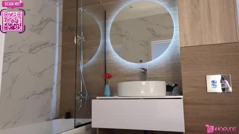 Delora online show from February 15, 7:51 am