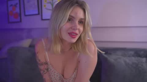 Snapshot of deltaaurora_ chatting on November 24, 5:12 pm Evi online show from November 24, 5:12 pm