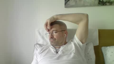 demarco1977 online show from March 4, 12:44 pm