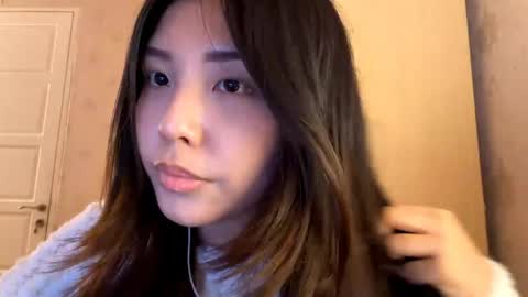 Hannah online show from April 16, 8:37 am