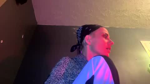 Demetriemanon online show from January 19, 8:39 am