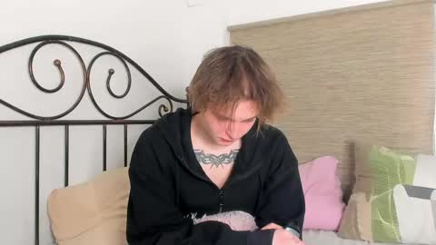demianenglen online show from April 21, 10:43 am