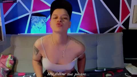 Snapshot of demimoore222 chatting on October 23, 1:32 pm DEMI online show from October 23, 1:32 pm