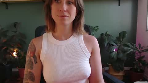 demmetria online show from December 19, 5:09 pm