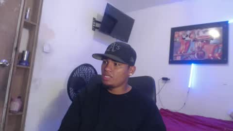 Snapshot of demol_latin chatting on December 15, 2:10 pm MASTER DAV online show from December 15, 2:10 pm