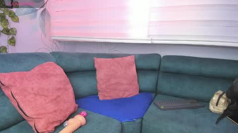 Snapshot of demon_foxx chatting on April 25, 2:25 pm online show from April 25, 2:25 pm