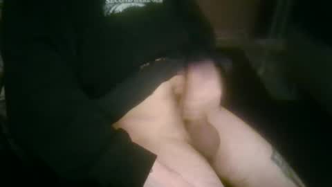 Snapshot of demondickxxx chatting on January 6, 4:27 am demondickxxx online show from January 6, 4:27 am