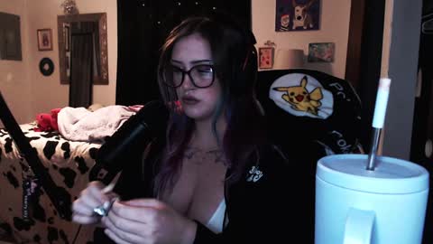 Snapshot of demongf chatting on December 30, 4:20 am Demoness Mina online show from December 30, 4:20 am