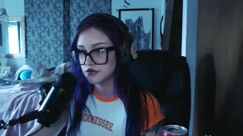 Snapshot of demongf chatting on October 11, 9:24 pm Demoness Mina online show from October 11, 9:24 pm