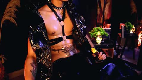 Snapshot of demonkush_ chatting on October 13, 3:06 am DemonKush online show from October 13, 3:06 am