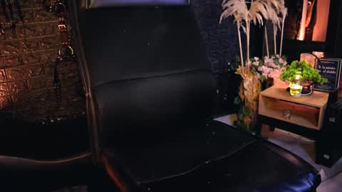 Snapshot of demonkush_ chatting on October 17, 9:56 am DemonKush online show from October 17, 9:56 am