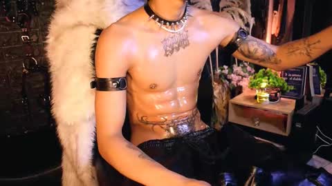 Snapshot of demonkush_ chatting on October 20, 4:24 am DemonKush online show from October 20, 4:24 am