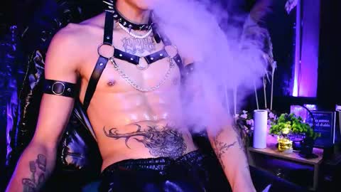 Snapshot of demonkush_ chatting on October 22, 8:03 am DemonKush online show from October 22, 8:03 am