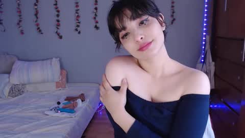 Denisse    schedule Monday to Friday 1300-1900 mexican time Saturday-maybe it could be a surprise IDEPENDENT MODEL online show from December 12, 8:10 pm