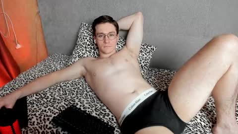 Snapshot of deni_boy99 chatting on December 27, 4:10 pm Deni online show from December 27, 4:10 pm