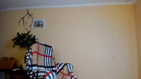 Snapshot of deni_boy99 chatting on February 21, 8:27 pm Deni online show from February 21, 8:27 pm