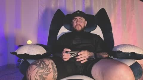 Oliver online show from April 6, 3:15 am