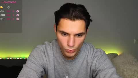 Den online show from October 28, 8:40 am