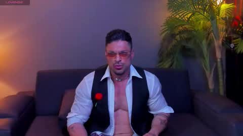 Snapshot of dennis_cox_ chatting on October 30, 9:04 pm dennis_cox_ online show from October 30, 9:04 pm