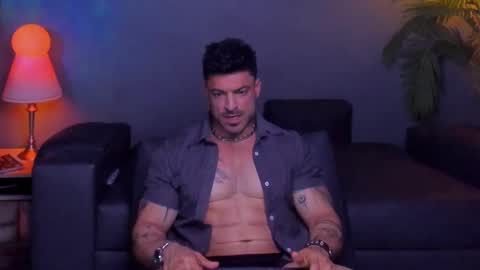 Snapshot of dennis_cox_ chatting on November 10, 8:46 am dennis_cox_ online show from November 10, 8:46 am