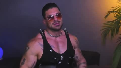 dennis_cox_ online show from November 30, 12:03 am