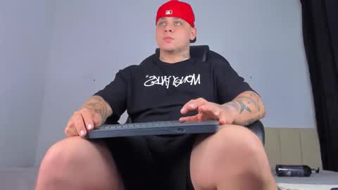 dennis munera online show from January 6, 12:42 pm