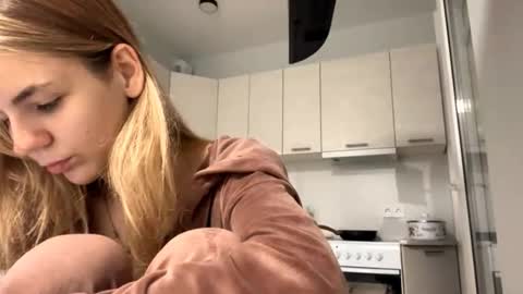 Denni online show from October 19, 3:23 pm