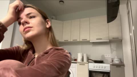 Denni online show from November 4, 3:44 pm