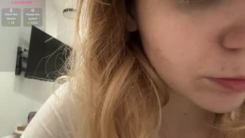 Snapshot of denniskibler chatting on February 6, 5:27 pm Denni online show from February 6, 5:27 pm