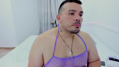 Snapshot of denny_scobar chatting on June 20, 12:41 pm denny scobar online show from June 20, 12:41 pm
