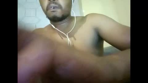 Snapshot of dentzo chatting on February 8, 3:59 pm mastER blACK online show from February 8, 3:59 pm