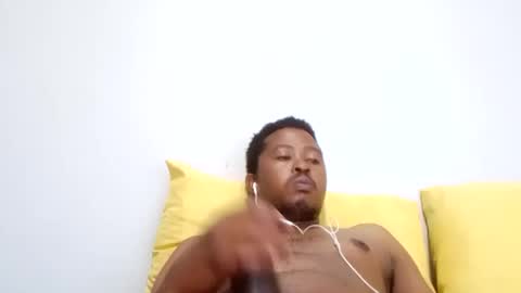 Snapshot of dentzo chatting on February 21, 2:45 am mastER blACK online show from February 21, 2:45 am