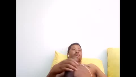 Snapshot of dentzo chatting on February 21, 2:51 pm mastER blACK online show from February 21, 2:51 pm