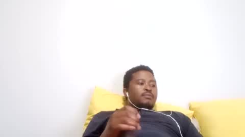 Snapshot of dentzo chatting on February 25, 10:30 pm mastER blACK online show from February 25, 10:30 pm