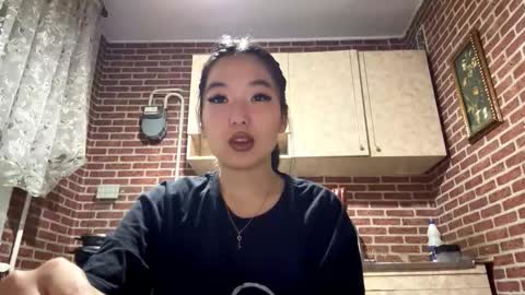 Snapshot of denysebernacchi chatting on November 5, 12:38 pm Emma online show from November 5, 12:38 pm