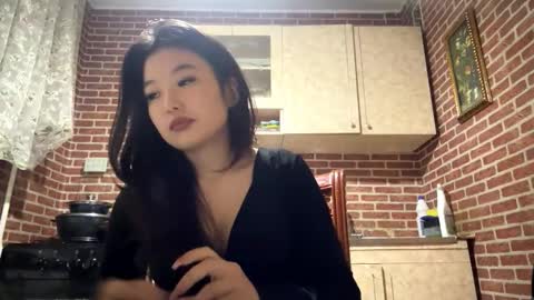 Emma online show from February 15, 2:14 pm